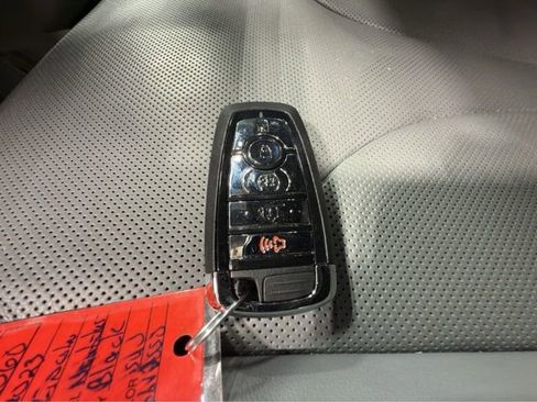 Used 2023 Lincoln Nautilus Reserve w/ Equipment Group 202A image 28