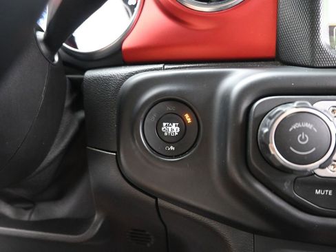 Used 2021 Jeep Wrangler Unlimited Rubicon image 15