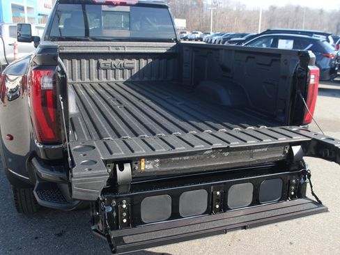 New 2026 GMC Sierra 3500 Denali w/ Denali Reserve Package AWD/4WD image 13