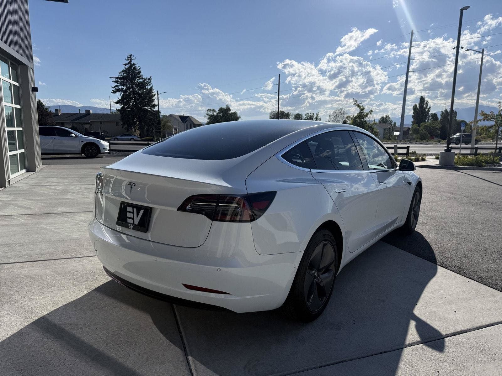Used 2019 Tesla Model 3 Standard Range Plus RWD image 8