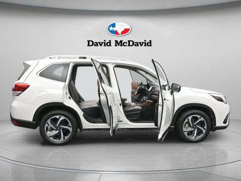 Used 2022 Subaru Forester Touring AWD/4WD image 46