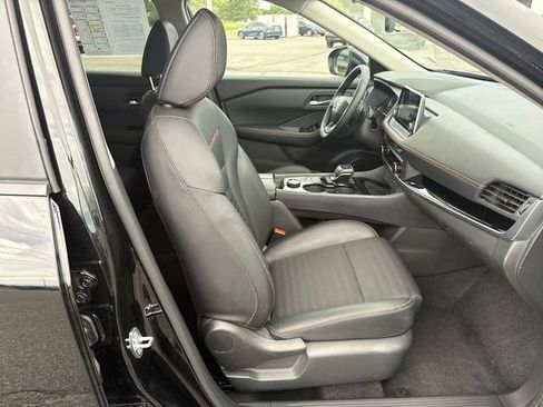 Used 2026 Nissan Rogue SV AWD/4WD image 23