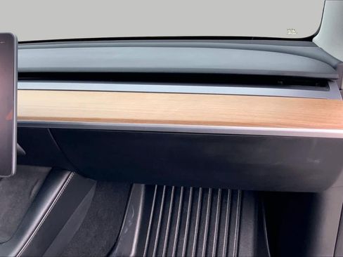 Used 2023 Tesla Model 3 Standard Range RWD image 17
