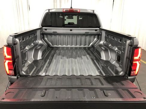 Used 2024 Chevrolet Colorado LT w/ LT Convenience Package III image 9