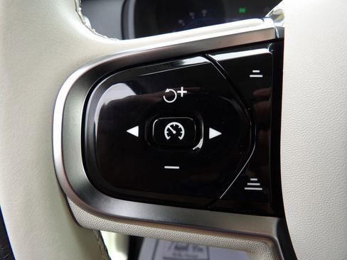 Certified 2024 Volvo XC90 B5 Plus image 18