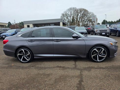 Used 2020 Honda Accord Sport image 5