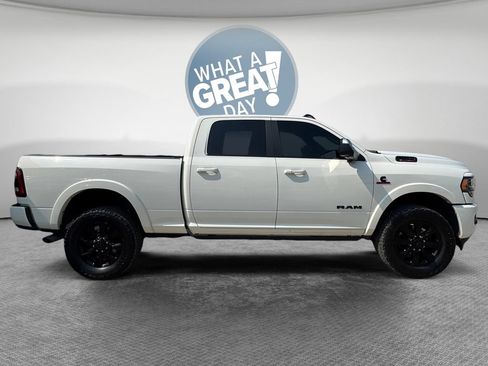 Used 2022 RAM 2500 Limited AWD/4WD image 2