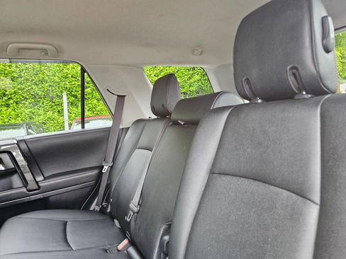 Used 2020 Toyota 4Runner TRD Off-Road Premium AWD/4WD image 19