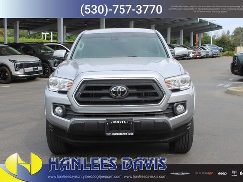 Used 2022 Toyota Tacoma SR5 RWD image 4