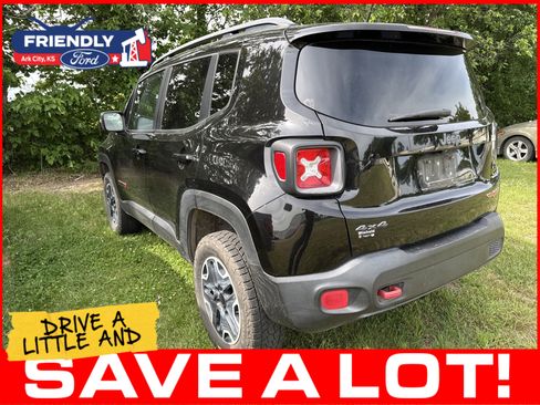 Used 2015 Jeep Renegade Trailhawk w/ Premium Leather Group AWD/4WD image 3