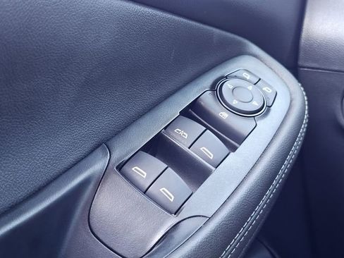 Used 2023 Buick Encore GX Select w/ Sport Touring Package image 16