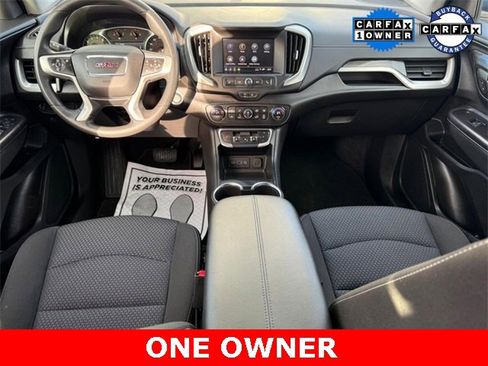 Used 2024 GMC Terrain SLE w/ Driver Convenience Package image 11