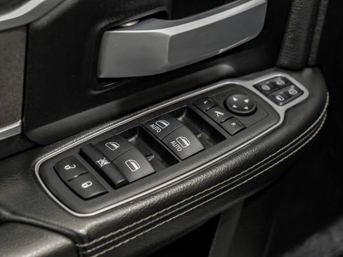 Used 2024 RAM 3500 Big Horn image 44