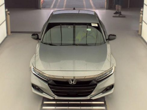 Used 2022 Honda Accord Sport image 2