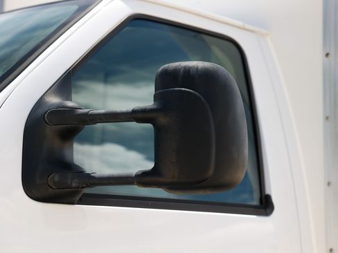 Used 2018 Ford E-350 and Econoline 350 Super Duty RWD image 39