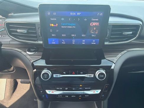 Used 2023 Ford Explorer Limited w/ Equipment Group 301A RWD image 31