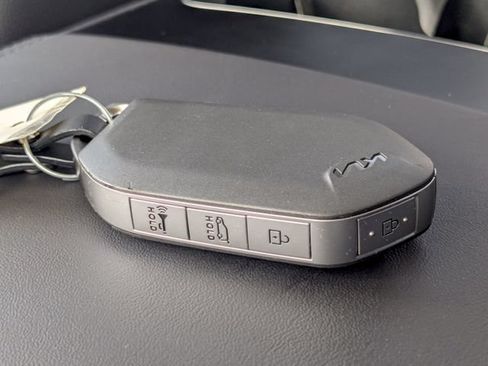 Certified 2025 Kia Carnival SX Prestige FWD image 46