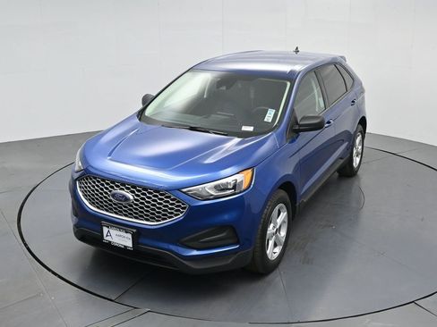 Used 2024 Ford Edge SE image 28