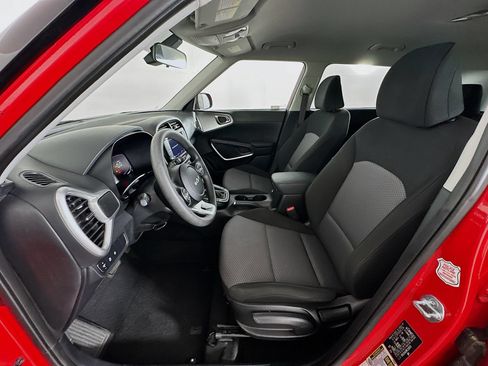Used 2024 Kia Soul LX w/ Option Group 015 image 13