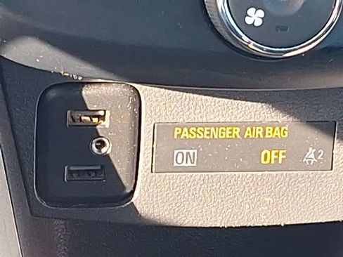 Used 2020 Chevrolet Trax LS image 31