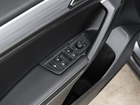 Used 2023 Volkswagen Tiguan S AWD/4WD image 53