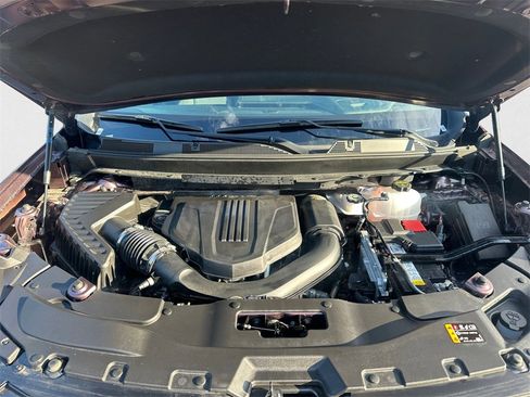 Used 2025 GMC Acadia Elevation image 14