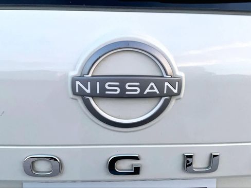 Certified 2023 Nissan Rogue Platinum image 30