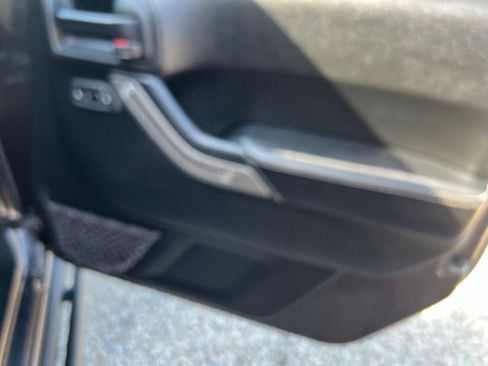 Used 2018 Jeep Wrangler Unlimited Sport AWD/4WD image 12