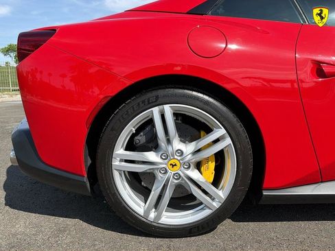 Used 2019 Ferrari Portofino RWD image 47
