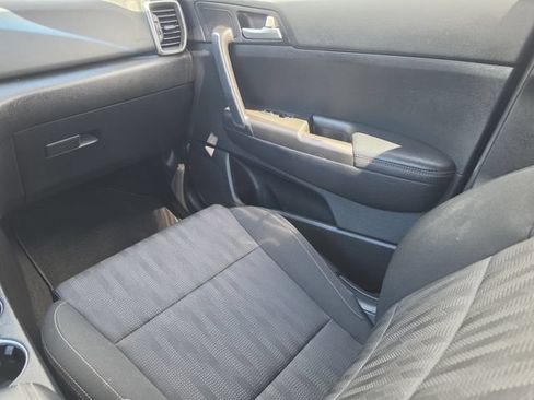 Used 2022 Kia Sportage LX FWD image 25