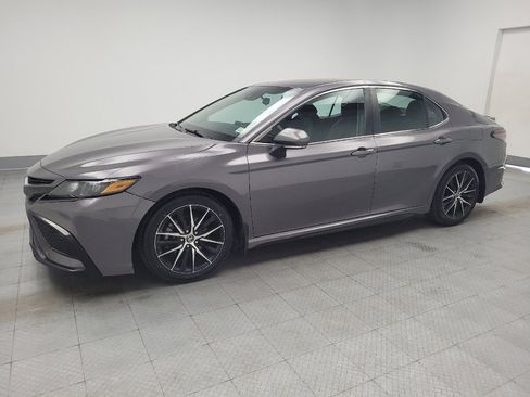 Used 2023 Toyota Camry SE FWD image 2