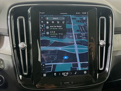 Used 2025 Volvo XC40 B5 Core image 21