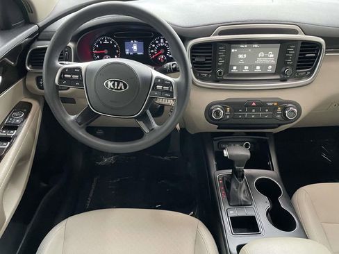 Used 2020 Kia Sorento LX image 22
