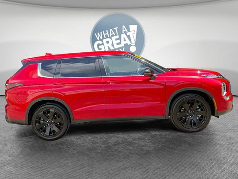 Used 2026 Mitsubishi Outlander LE AWD/4WD image 2
