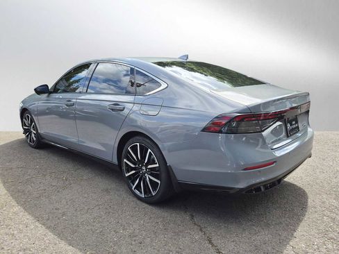 Used 2024 Honda Accord Touring image 5
