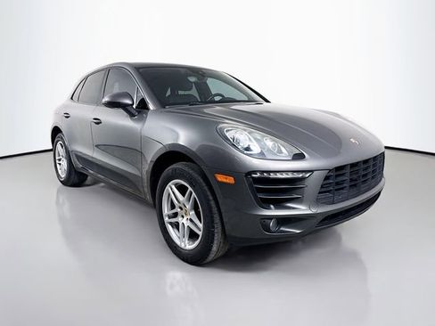 Used 2018 Porsche Macan AWD/4WD image 3