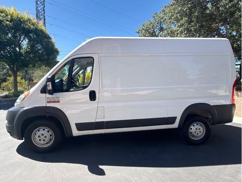 Used 2017 RAM ProMaster 1500 FWD image 2
