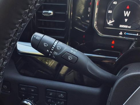 Used 2024 GMC Sierra 1500 SLT w/ SLT Convenience Package image 26