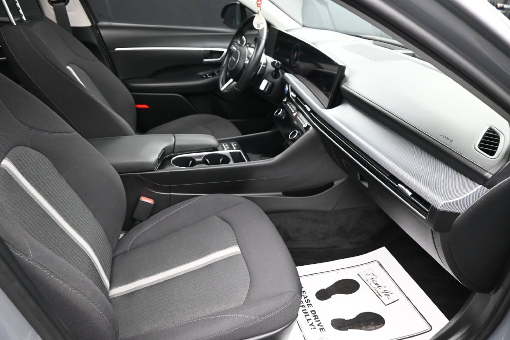 Used 2025 Hyundai Sonata SEL FWD image 34