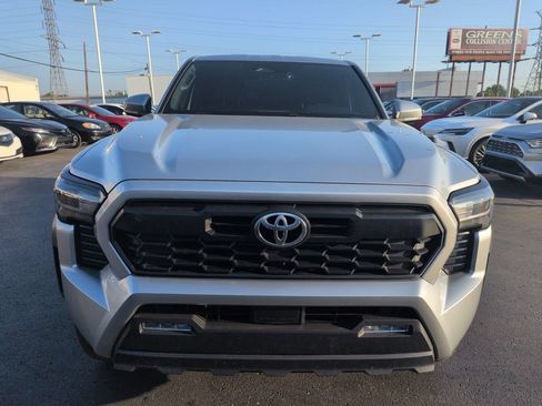 Used 2024 Toyota Tacoma TRD Off-Road AWD/4WD image 8