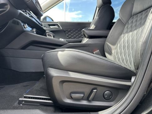 Used 2023 Mitsubishi Outlander SEL image 10