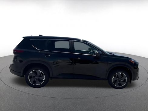 Used 2025 Nissan Rogue SV FWD image 15