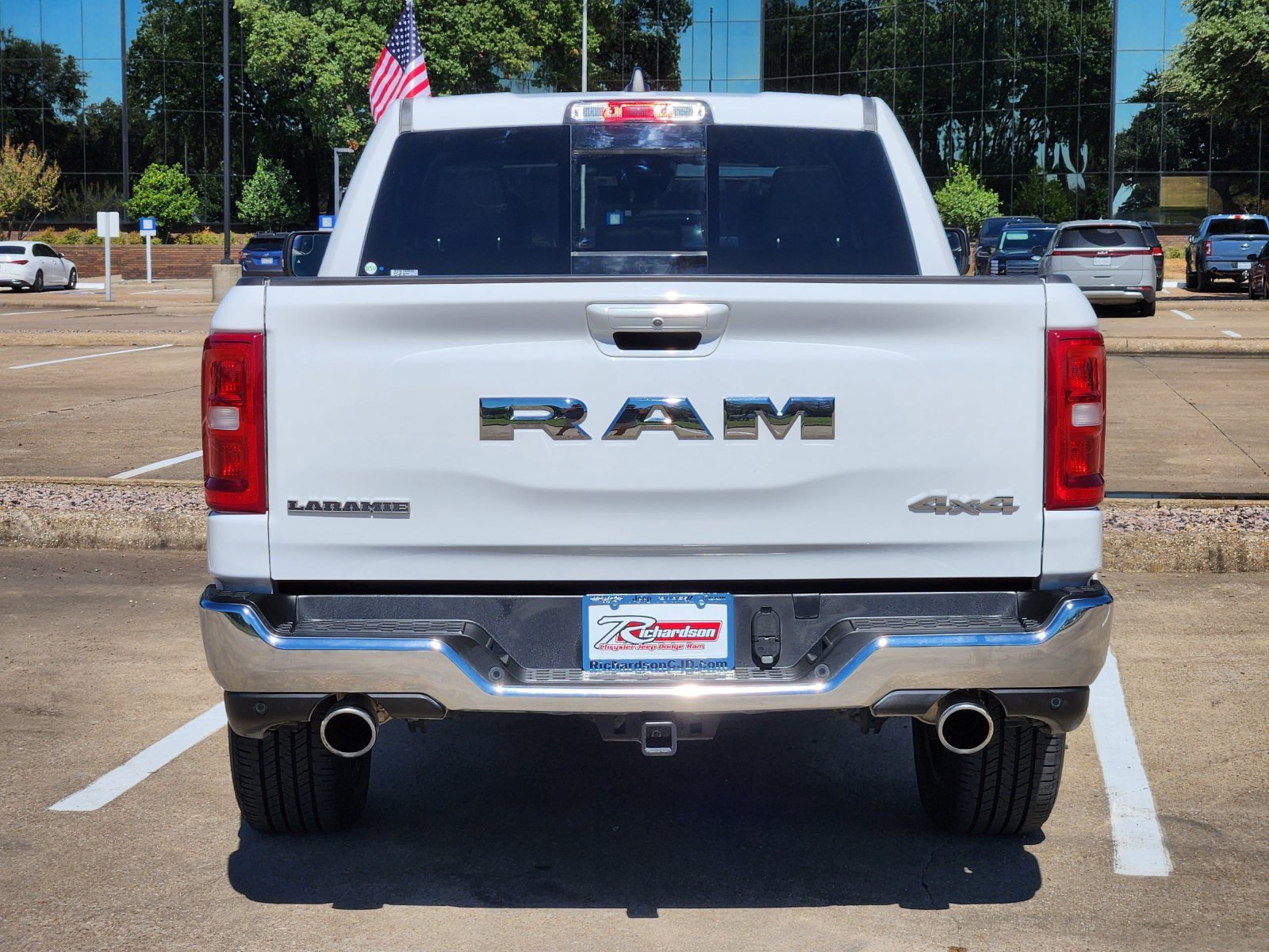 Used 2026 RAM 1500 Laramie AWD/4WD image 5