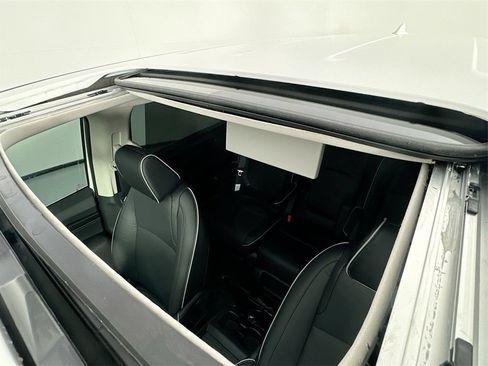 Used 2026 Honda Odyssey Elite image 33