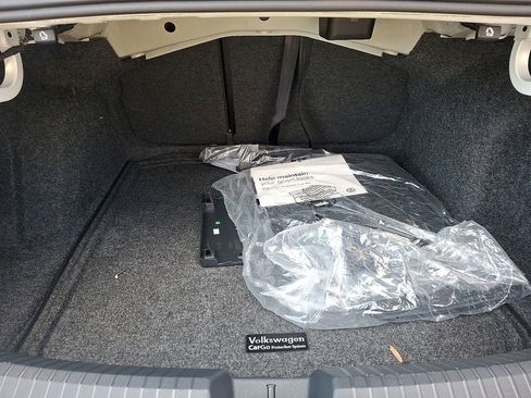 Certified 2025 Volkswagen Jetta GLI Autobahn w/ GLI Black Package image 28