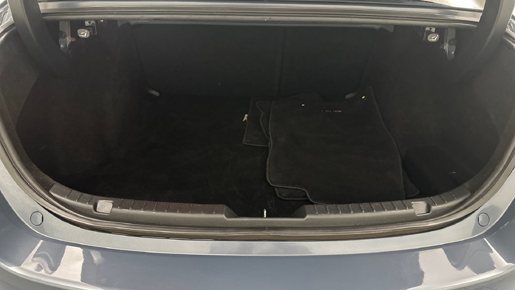 Used 2023 MAZDA MAZDA3 s FWD image 13