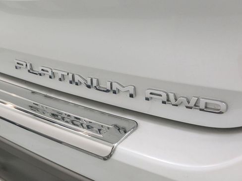 Used 2026 Toyota Highlander Platinum AWD/4WD image 12