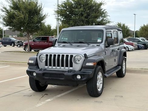 Used 2021 Jeep Wrangler Unlimited Sport AWD/4WD image 3