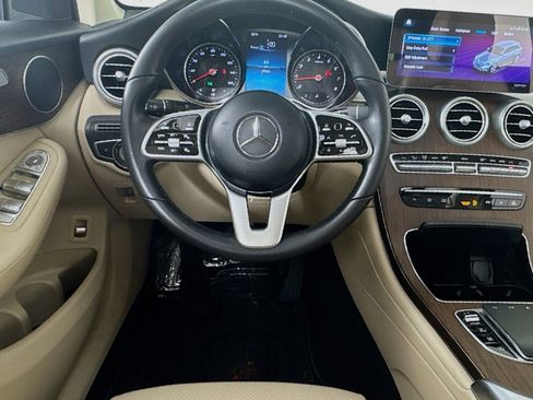 Used 2022 Mercedes-Benz GLC 300 4MATIC image 5