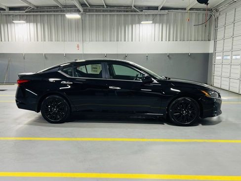 New 2025 Nissan Altima 2.5 SV w/ SV Special Edition Package image 18